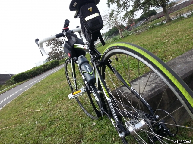 遲來的開箱‧無箱開箱。MERIDA RACE LITE 900