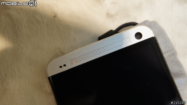 HTC ONE 入手小開箱~(圖多)