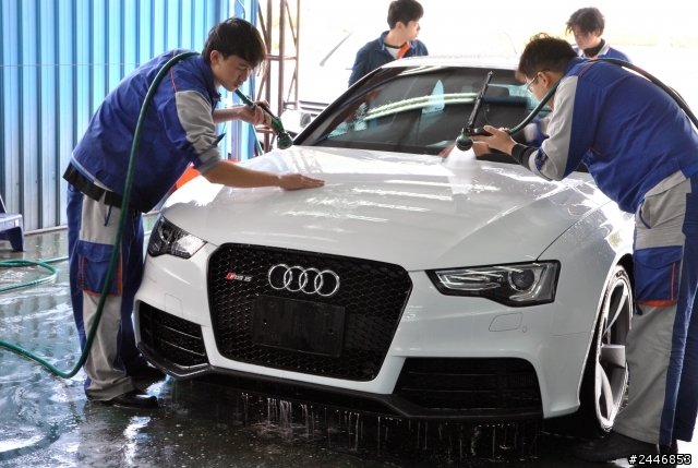 2013 RS5開箱以及施鑽石鍍膜(圖多檔大,慎入)