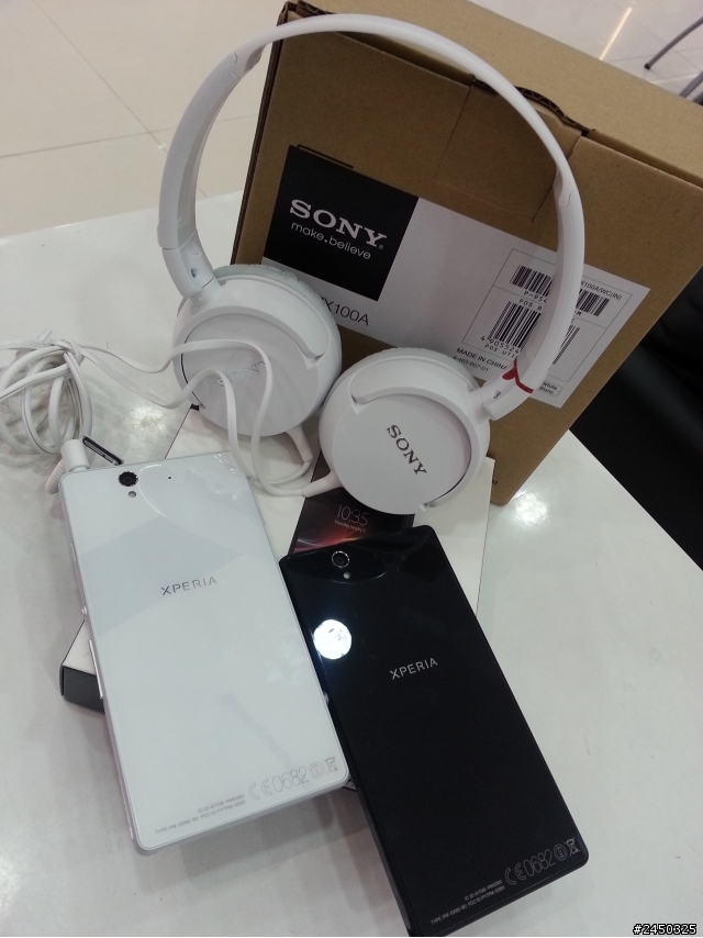 SONY XPERIA Z 於印度開箱!!!預購禮是............,
