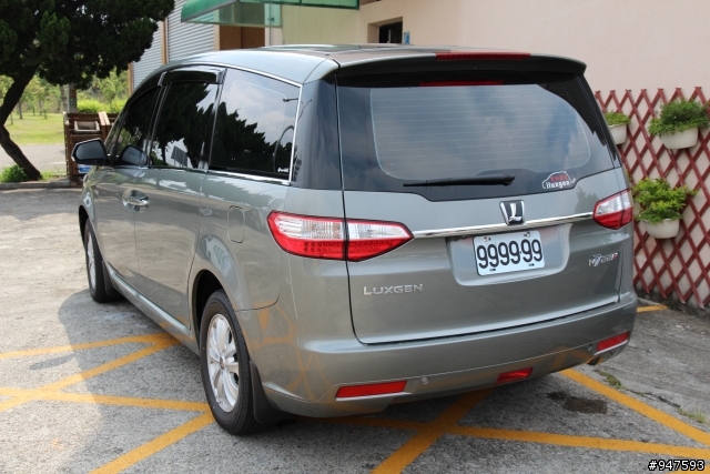 【滿一年了】 MPV 一萬八千公里用車心得