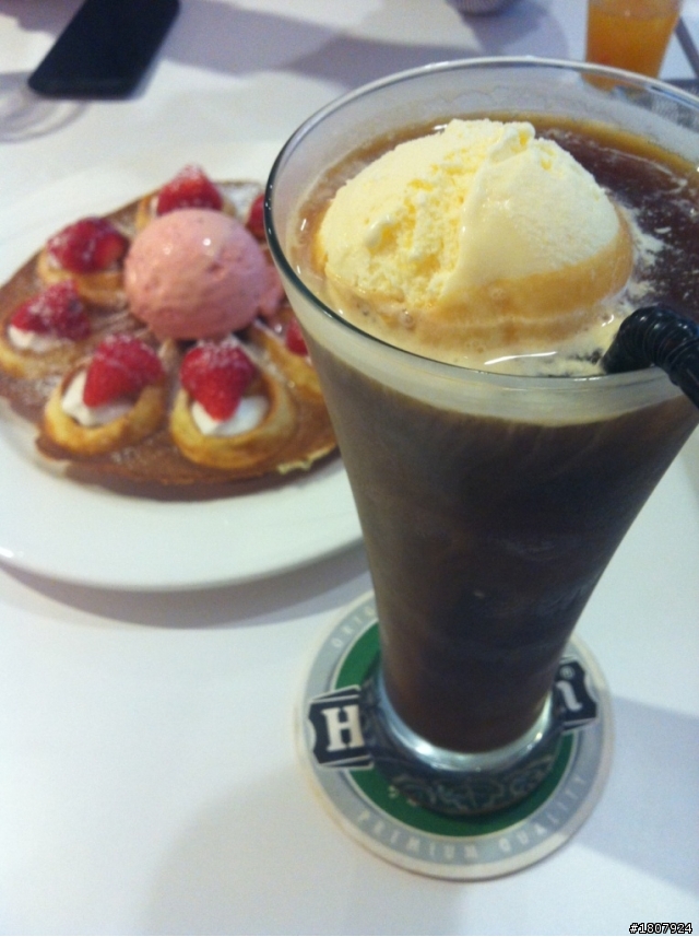 cafe de comma 逗點複合式餐飲