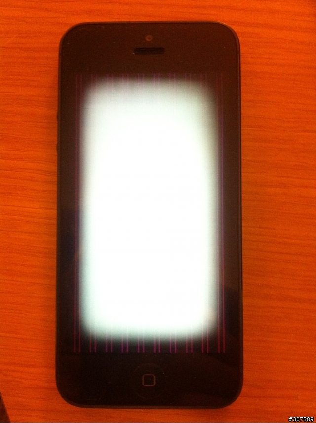 請教有人也碰過iphone5這樣當機的狀況嗎?