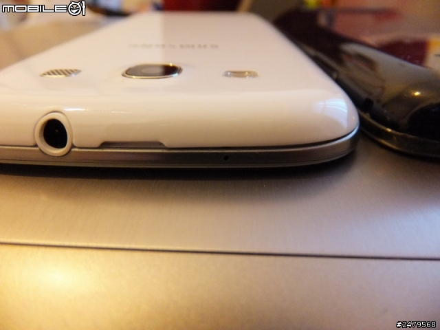 HTC,不好意思,我的縫比你大更多!