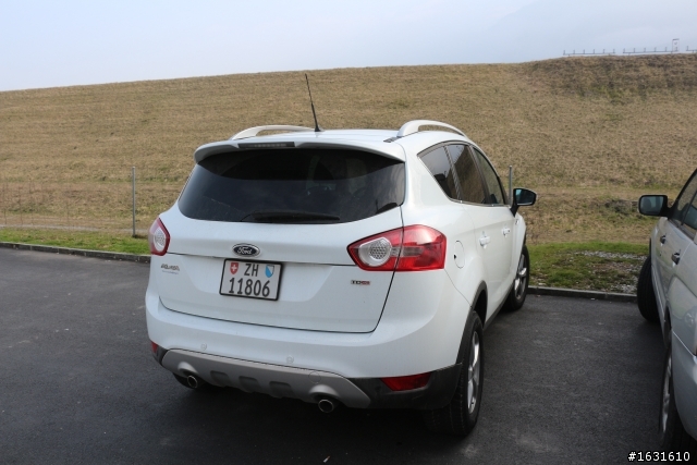 休息站的Ford Kuga TDCI~~~~~