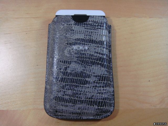 Z10配件開箱文:”歐幾桑“皮套,Tumi手機套,和陽春電池