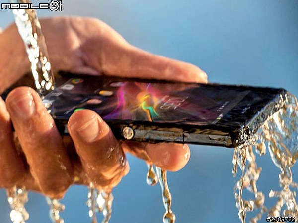 美麗的紫色玻璃手機。Sony Z入手三天心得or感想