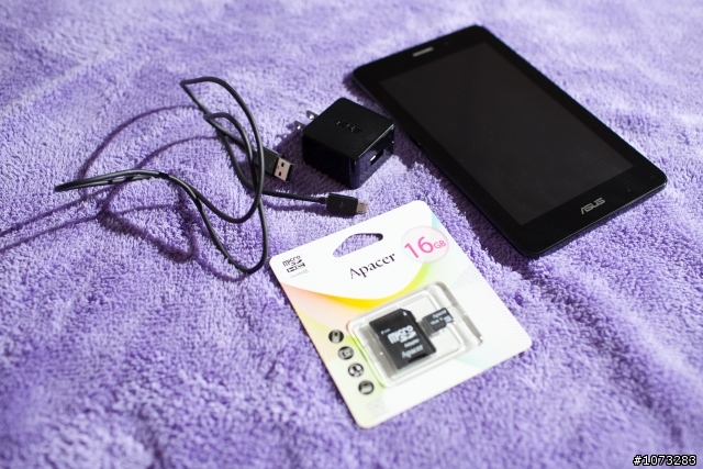 Asus fonepad 簡單開箱