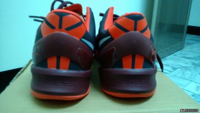 幫我看這雙KOBE 8的真偽