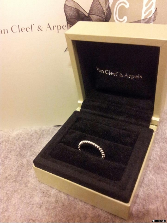 Van Cleef & Arpels 婚戒