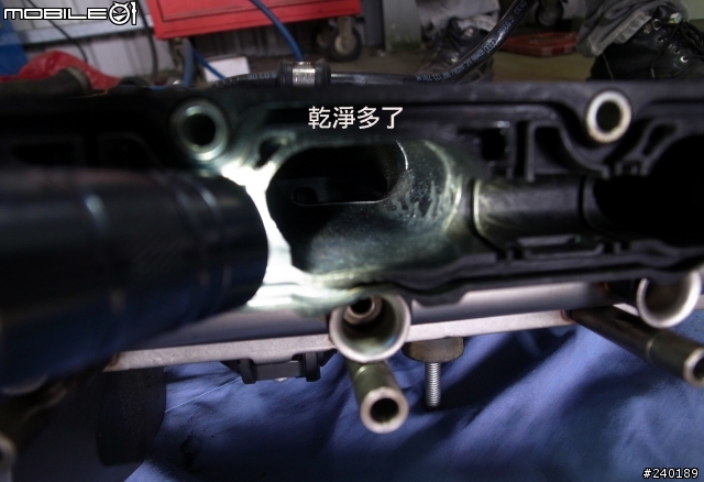 (分享)GOLF V GTI 12萬定保之節氣門,岐管,汽門及燃燒室清洗