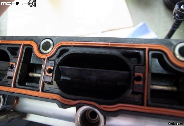 (分享)GOLF V GTI 12萬定保之節氣門,岐管,汽門及燃燒室清洗