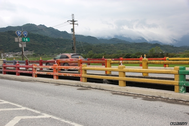 騎 跨「地 球 板 塊 」-- 玉 富 自 行 車 道