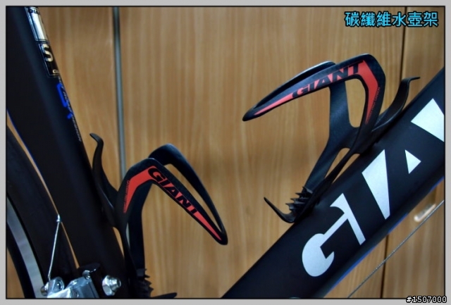 GIANT TCR Composite 3 消光黑入庫