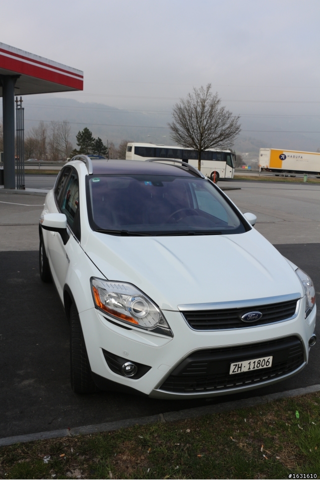 休息站的Ford Kuga TDCI~~~~~