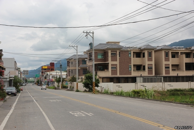 騎 跨「地 球 板 塊 」-- 玉 富 自 行 車 道