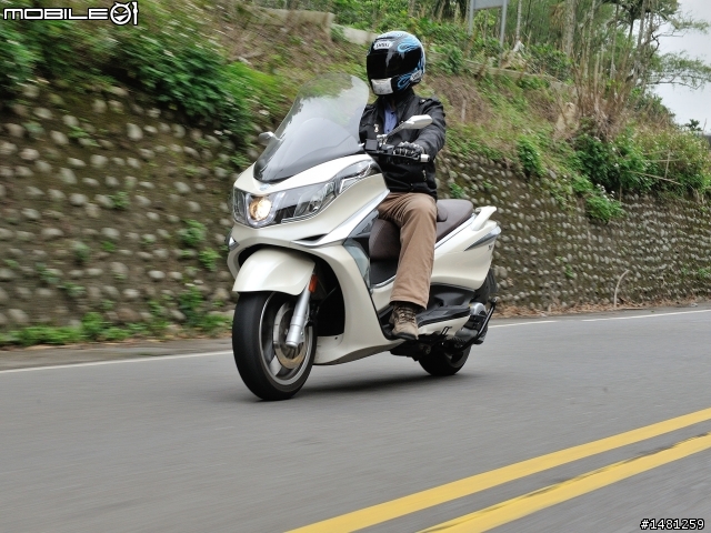 典雅休旅新標竿 PIAGGIO X10