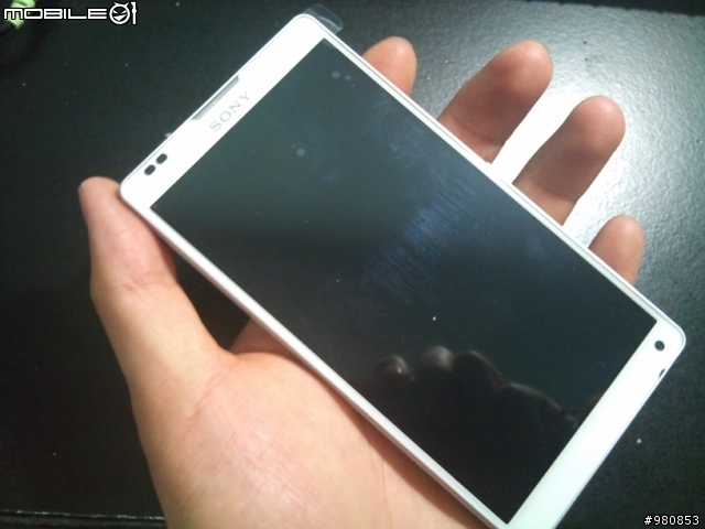 Sony Xperia ZL/L35h 簡易開箱!!!