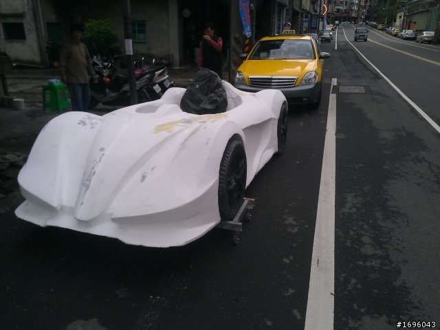 本土製造!單人座跑車