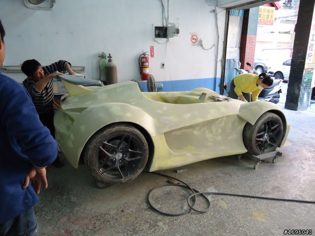 本土製造!單人座跑車
