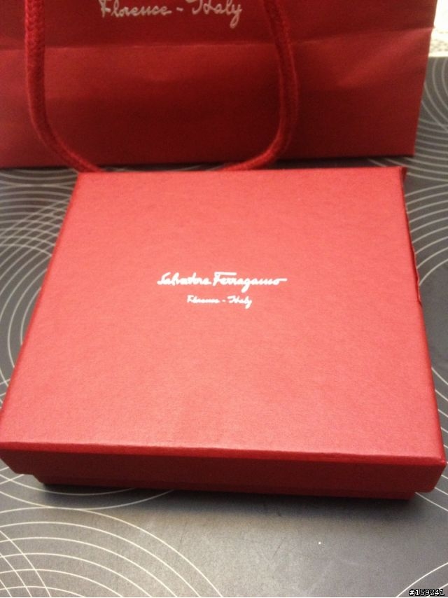 【開箱】Salvatore Ferragamo 男用短夾