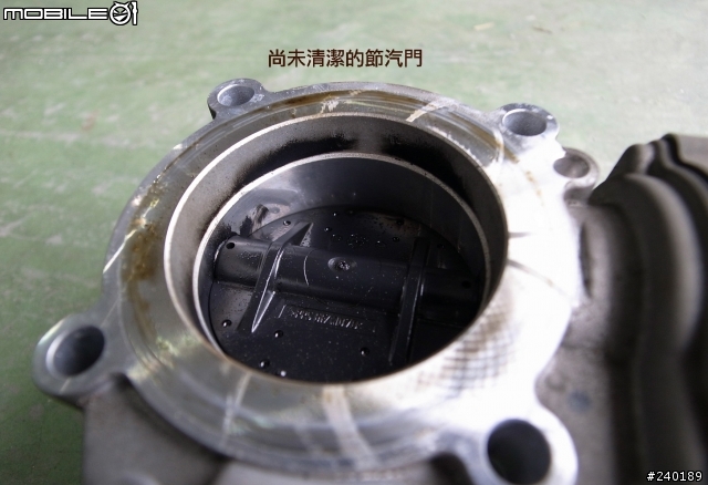 (分享)GOLF V GTI 12萬定保之節氣門,岐管,汽門及燃燒室清洗