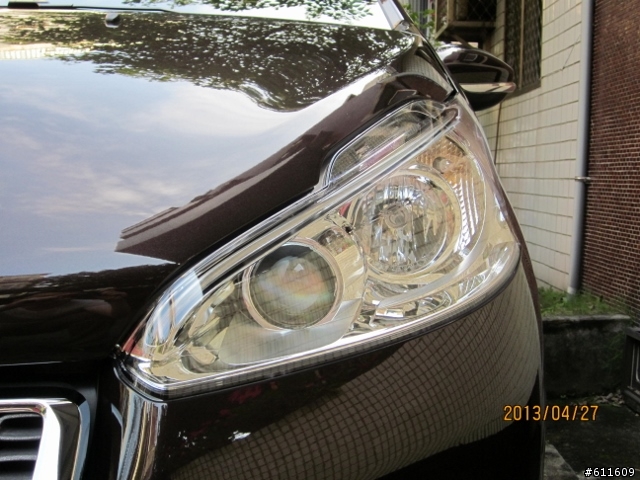 大獅生小獅,Peugeot 208 1.6 五門汽油開箱(櫻桃棕)