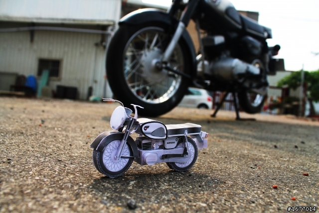 風華再現 陳年開箱-KAWASAKI B1 125
