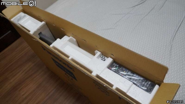 【開箱】Panasonic【TH-L42ET5W】3D液晶電視