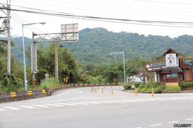 騎 跨「地 球 板 塊 」-- 玉 富 自 行 車 道