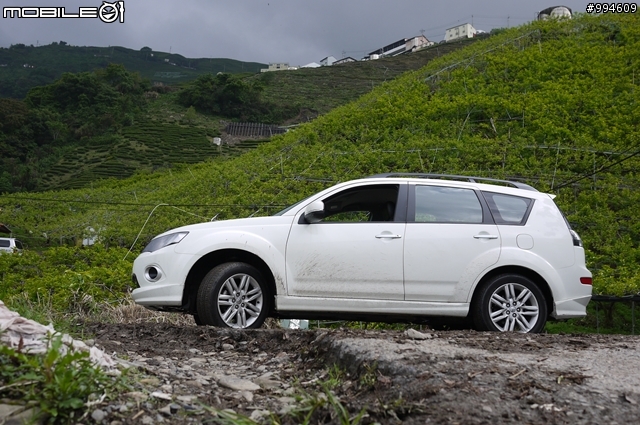 我的大白凹旅遊開箱 殺進深山部落去 Outlander+4WD 真的派上用場了