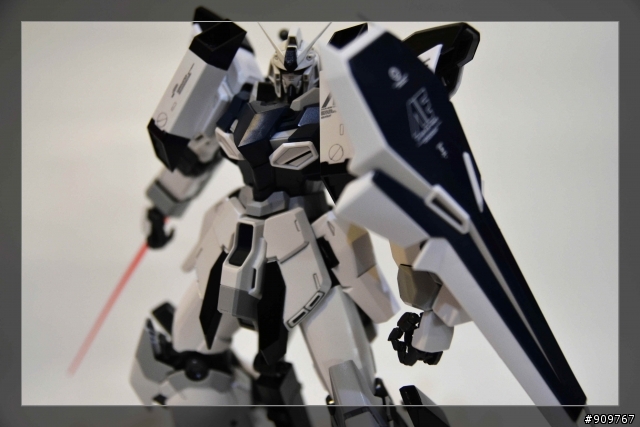 AE二社 MG RX-95"Sapphire"(原石完成型態)