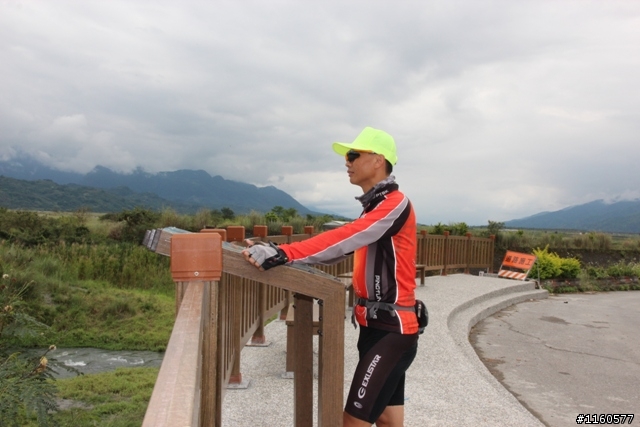 騎 跨「地 球 板 塊 」-- 玉 富 自 行 車 道