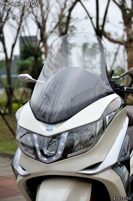 典雅休旅新標竿 PIAGGIO X10