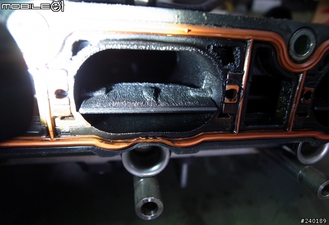 (分享)GOLF V GTI 12萬定保之節氣門,岐管,汽門及燃燒室清洗