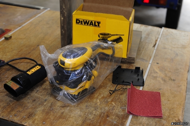 白兵木工廠 DEWALT 得偉 D26441砂紙機小開箱