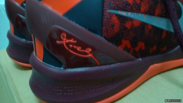 幫我看這雙KOBE 8的真偽