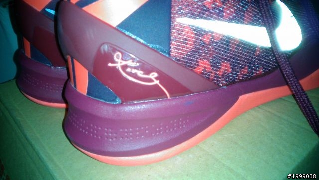 幫我看這雙KOBE 8的真偽