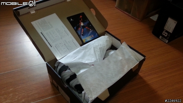 開箱~ AIR JORDAN 2013 RETRO 8 BUGS BUNNY 小時候夢想 part III