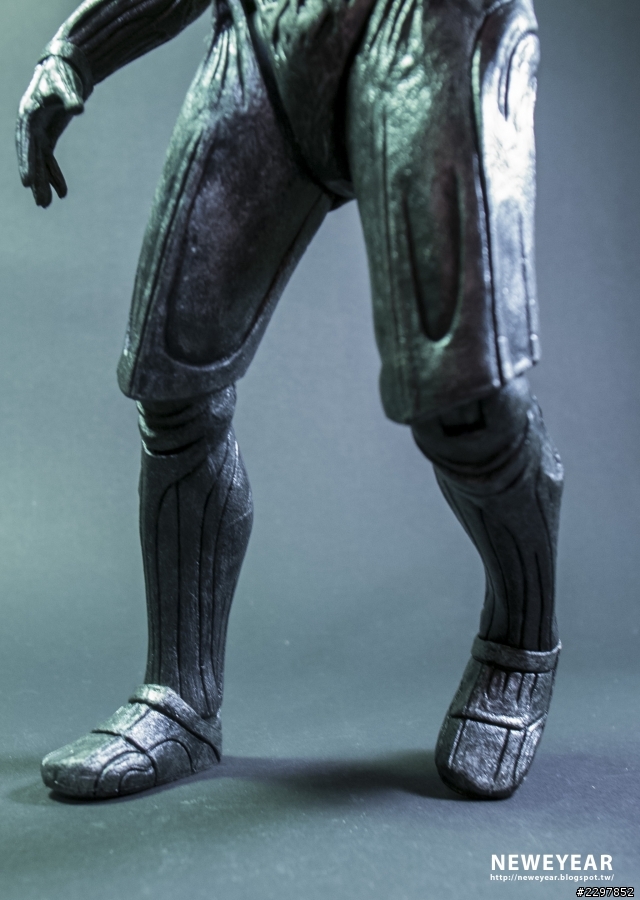 NECA 普羅米修斯-工程師(壓力服版) ENGINEER(PRESSURE SUIT)