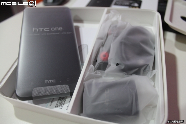 New One 32G 開箱...