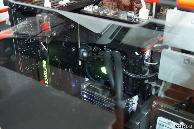 開放式露骨機殼 !! IN WIN D-Frame 機箱入手 / 新增背走線照片
