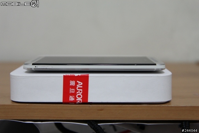 hTc one 小開箱(有全機包膜+螢保貼)
