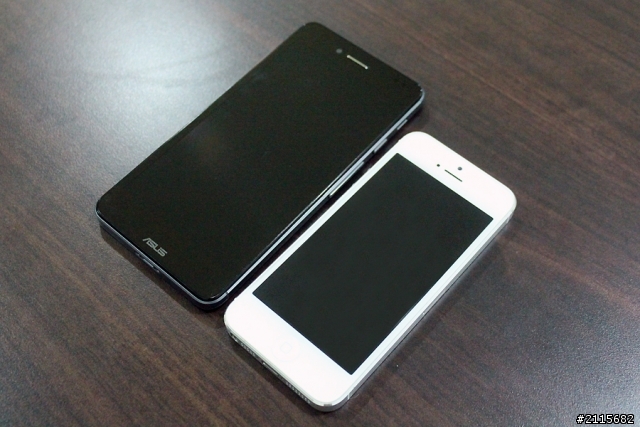 遲來的母親節禮物---Padfone infinity不專業(偷)開箱