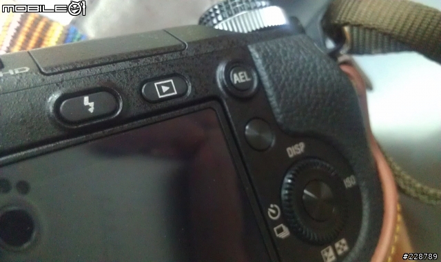 NEX-6的同好,請問你們的按鍵有掉漆嗎?
