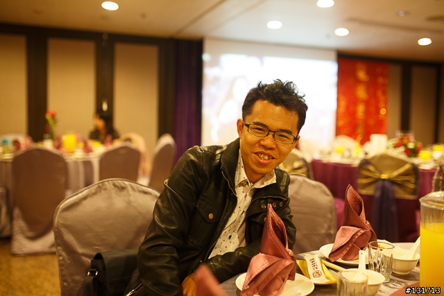 (已加添參考照片)想討論 5D3在室內黃微光下(餐廳 咖啡廳等)要怎麼後製出''相對''討喜的顏色?
