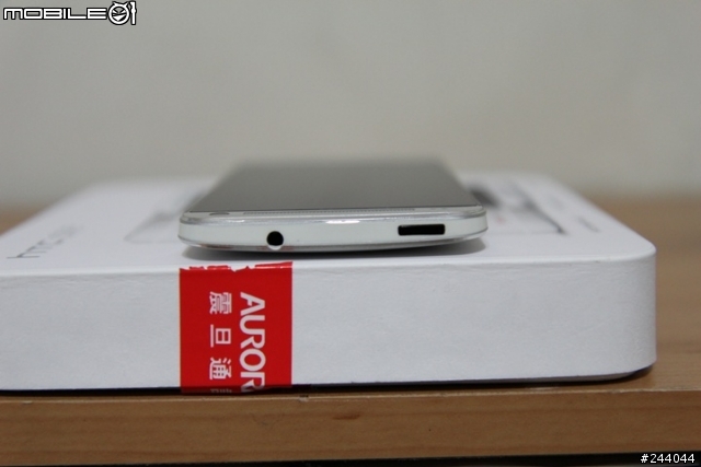 hTc one 小開箱(有全機包膜+螢保貼)