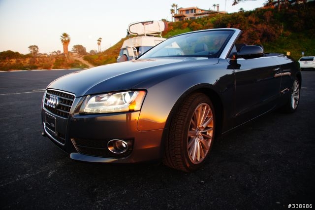 陽光海灘絕配 Audi A5 Cabriolet 2.0 TFSI 奧迪 A5 敞篷 (隕石灰)