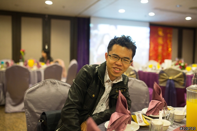 (已加添參考照片)想討論 5D3在室內黃微光下(餐廳 咖啡廳等)要怎麼後製出''相對''討喜的顏色?