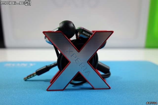 收納好幫手 XPERIA X型俐落集線器